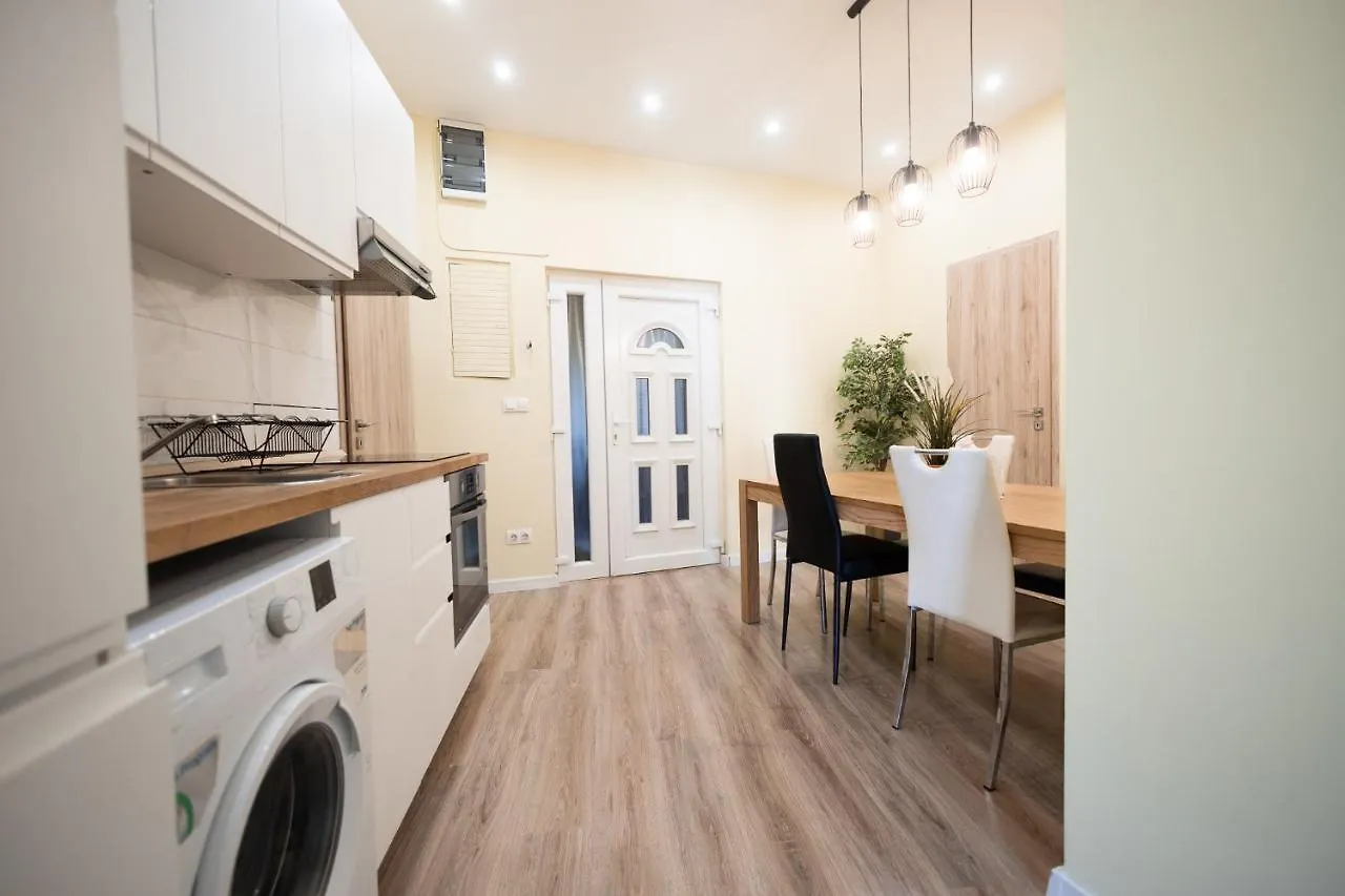 Luxury Central Home Next To The New York Cafe Будапешт 0*,  Венгрия